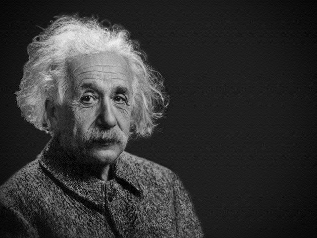 アインシュタイン　何した人？